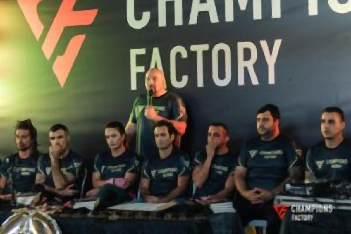 Festa de 20 anos da Champions Factory