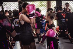 Read more about the article A importância de ensinar nossas crianças e passar os fundamentos do verdadeiro Muay Thai