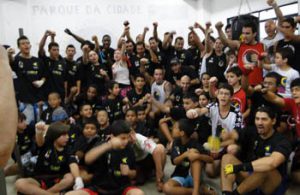 Read more about the article Centro de Excelência de Muay Thai faz campeão