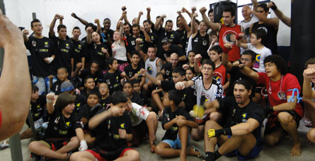 Read more about the article Champions Factory pelo social no dia de Natal