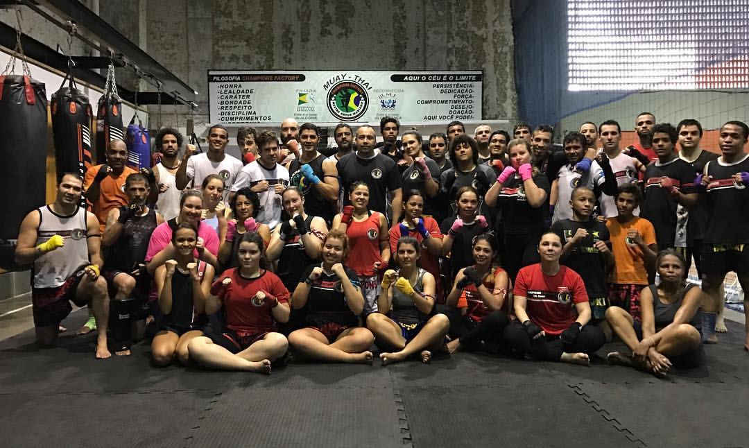 Read more about the article Grito de guerra Champions Factory Muay Thai